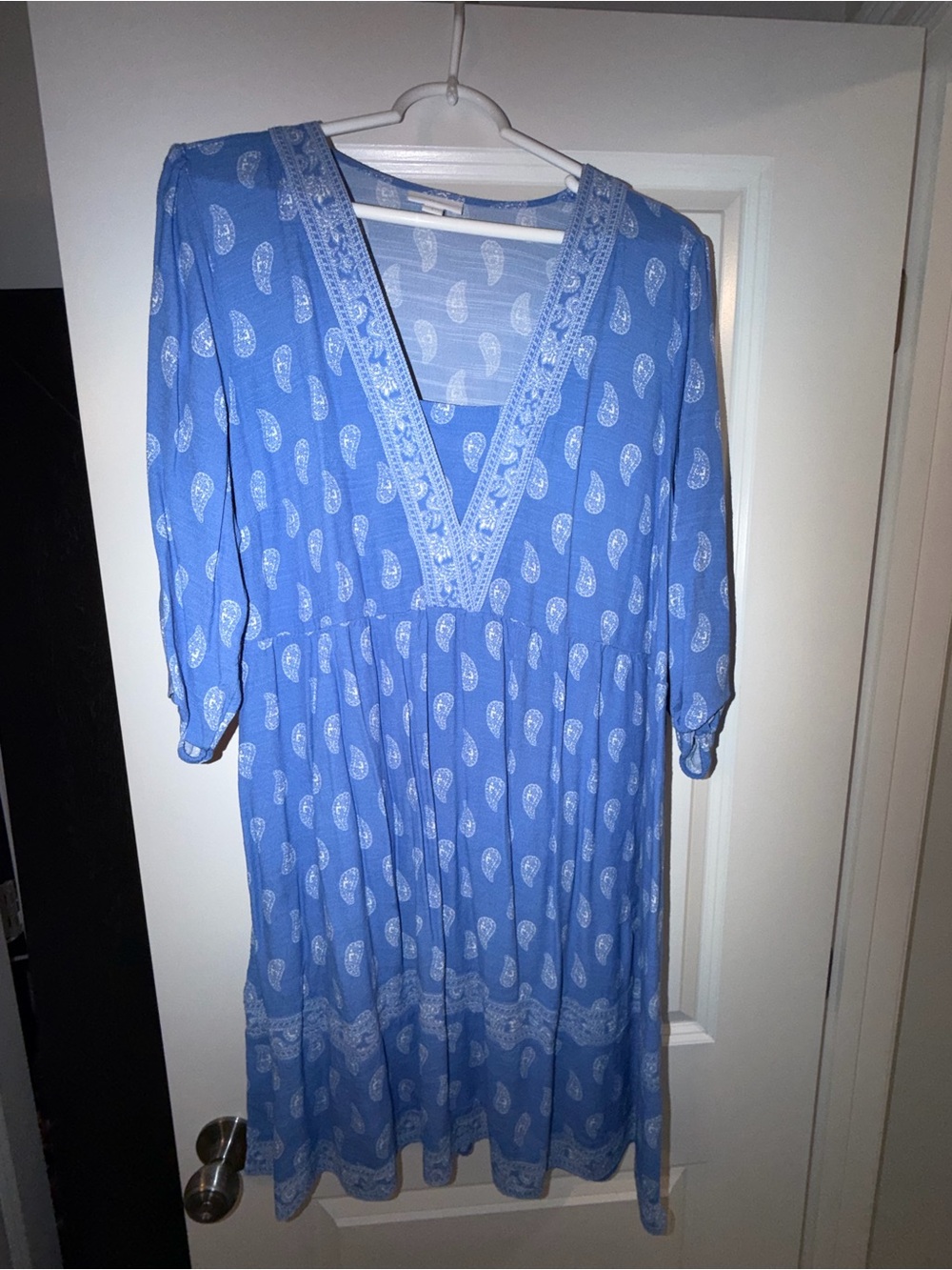 J. Jill Blue Paisley V-Neck Midi Dress. Size L